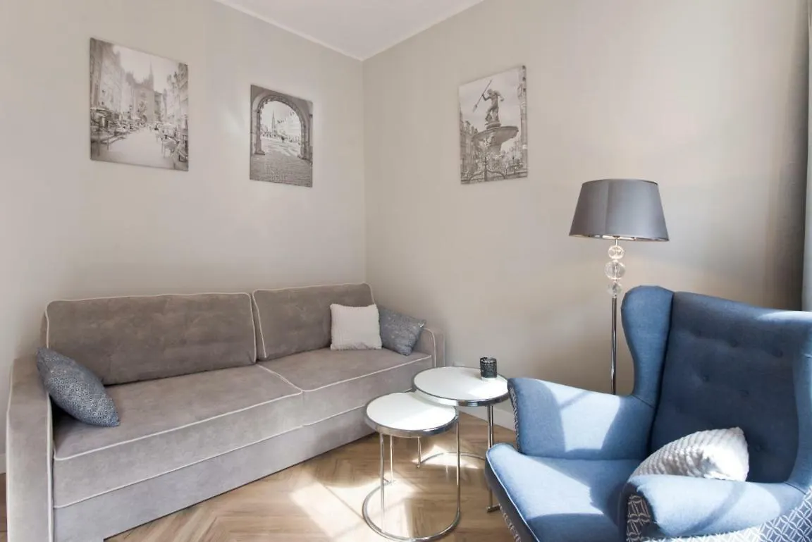 Dluga Street Apartment Near Neptun Gdansk